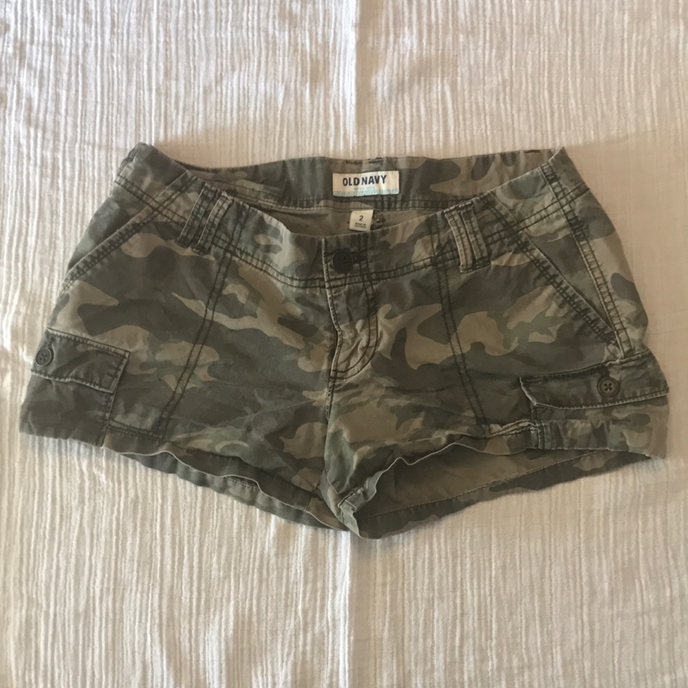Old navy camo shorts